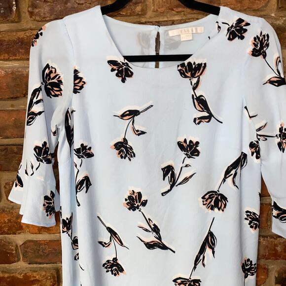 C & E Blue Hummingbird Floral Bell Sleeve Mini Shift Dress Women's Size XS - Picture 2 of 6